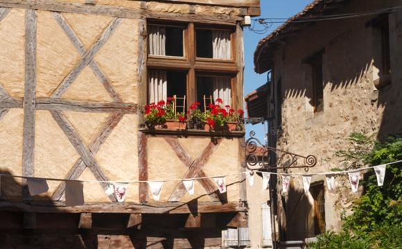L'Ancien Relais De Poste*** Villa Saint-Dier-dʼAuvergne Buitenkant foto